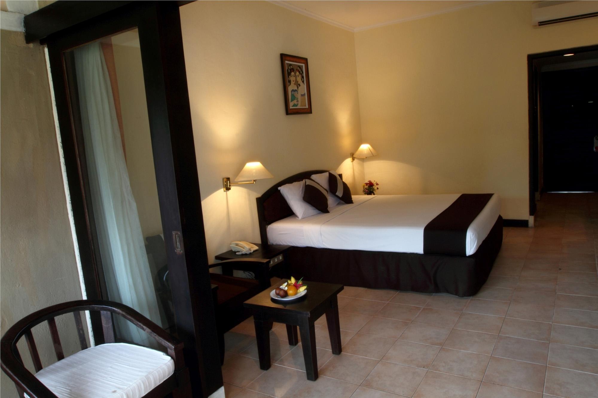 New Sunari Lovina Beach Resort מראה חיצוני תמונה